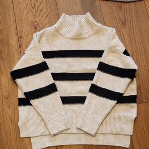 Line & Dot Women's Turtleneck Sweater - Black and Cream